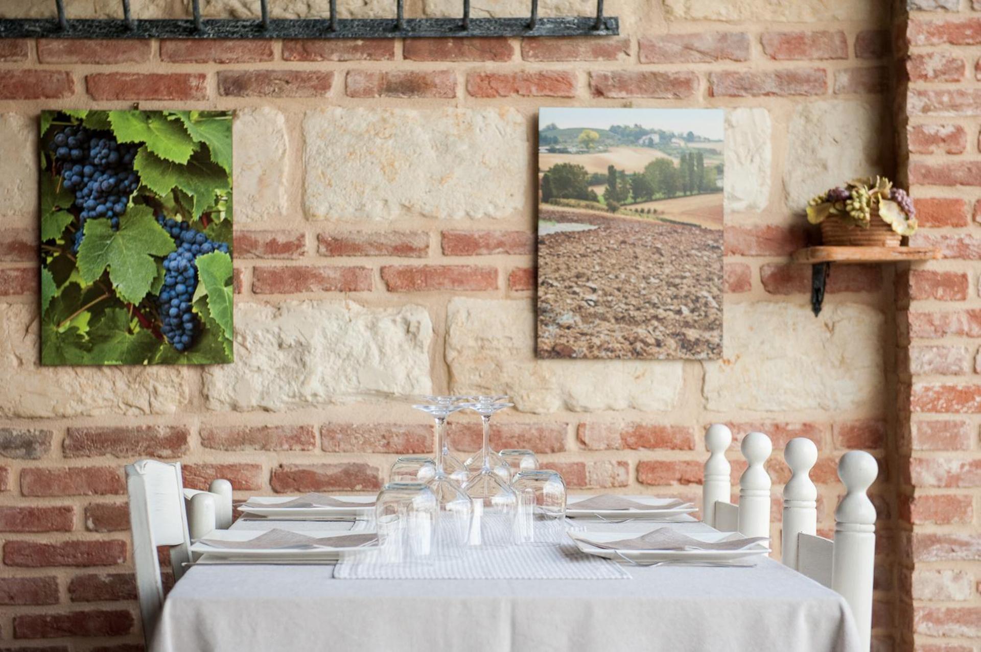 Farm stay Le Tre Rose - Cantina Zanello Rosignano Monferrato